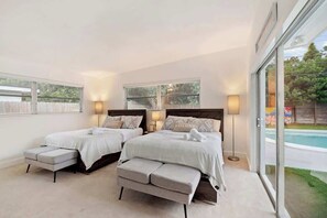 4 bedrooms, iron/ironing board, travel cot, WiFi - Lux Miami Villa  Heated Pool 10 min to Beach (North Miami Beach)