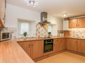 Dishwasher, cookware/dishes/utensils - Hay Loft (Anstruther)