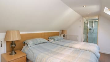 1 phòng ngủ, trang trí khác biệt