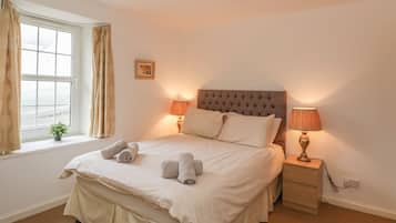 3 bedrooms, individually decorated, individually furnished, free WiFi