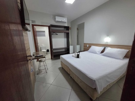 Minibar, wifi gratis y ropa de cama . Rede Andrade Porto Mar