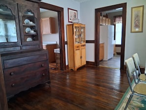 Interior - 3-bedroom peaceful farmhouse on the Greenbrier outside of Hinton with central AC (Hinton)