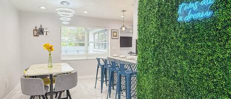 تناول الطعام