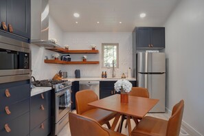 Fridge, microwave, oven, dishwasher - Four Cabins near each other- King Beds, AC, Firepit, SMores, Sledding (Angel Fire)
