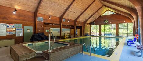 屋内プール、屋外プール