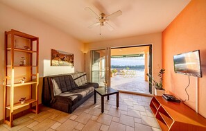 Smart TV - 2 bedroom gorgeous apartment in Karbuni (Karbuni)
