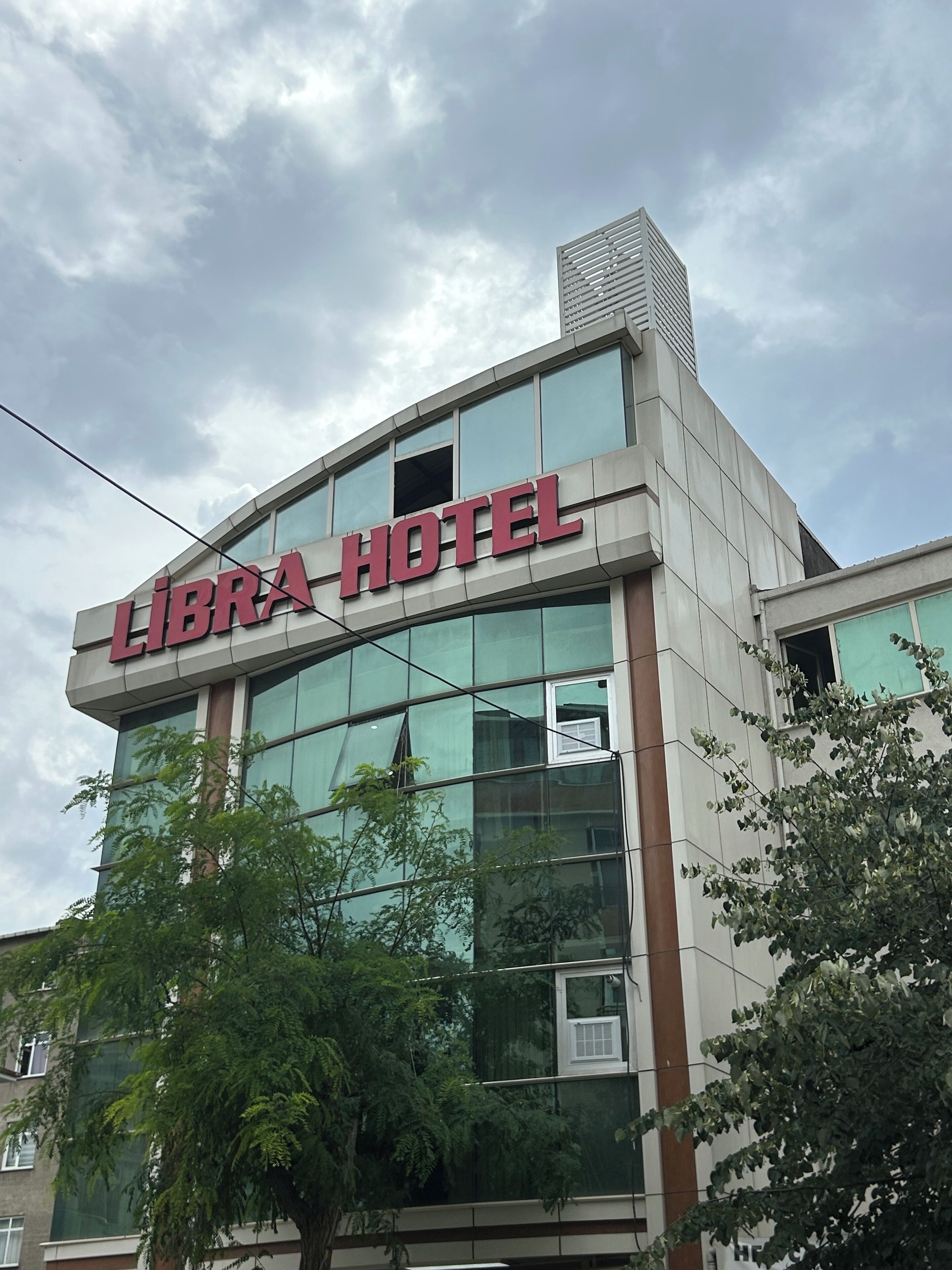 الإطلالة من المنشأة