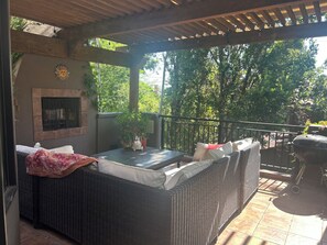 Terrace/patio - charming, cozy/comfortable cottage steps CU, hiking, restaurants, Sundance films (Boulder)