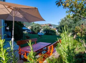 Outdoor dining - Apartments Savić near the Sea 8 (Herceg Novi)