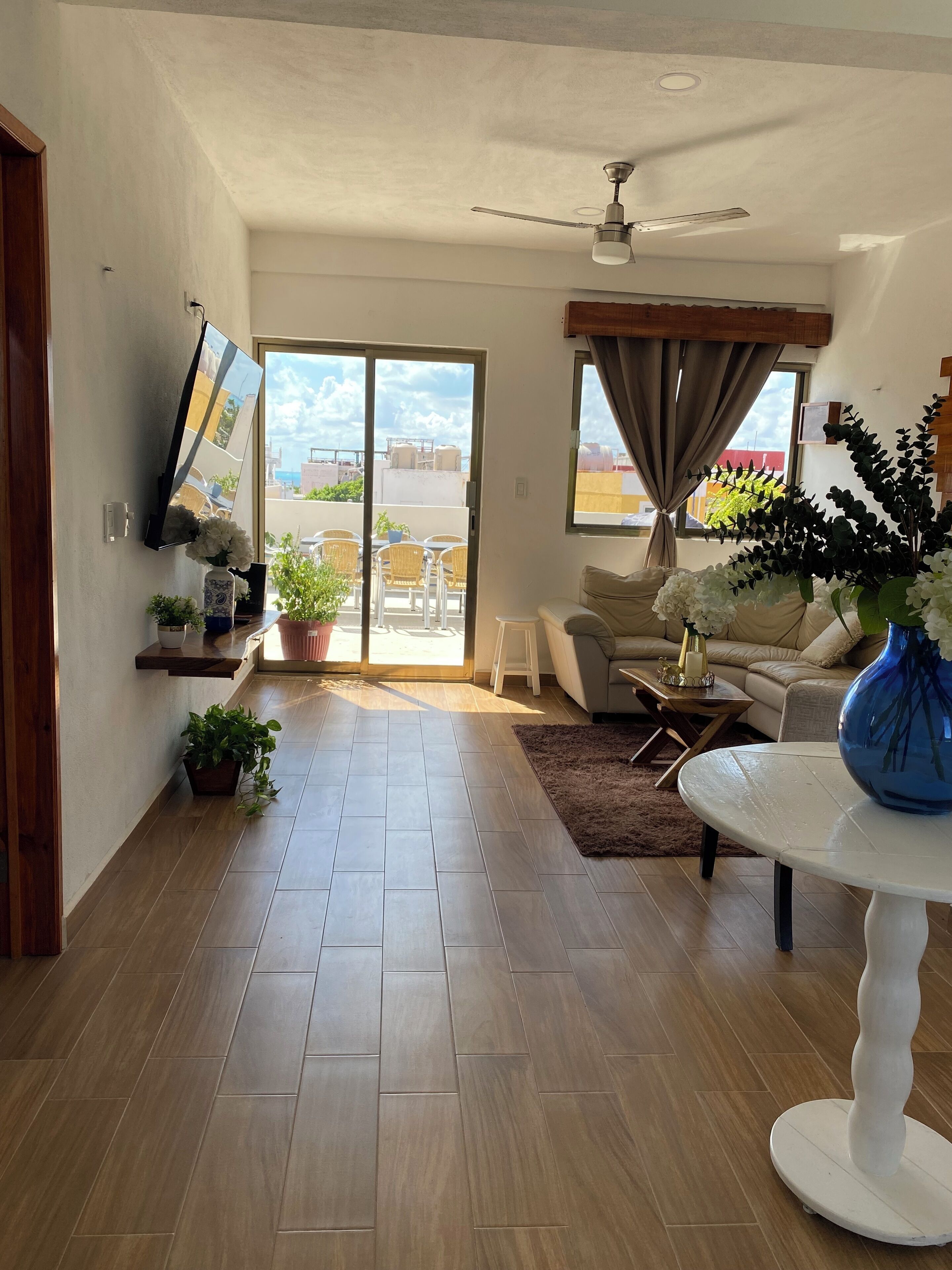 Smart-TV og stereoanlegg