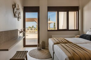 In-room safe, iron/ironing board, travel cot, free WiFi - Villa Phoebeia, Wonderful Sea Views, Outdoor Infinity Pool, Antipata, Kefalonia (Kefalonia)