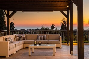 Property grounds - Villa Phoebeia, Wonderful Sea Views, Outdoor Infinity Pool, Antipata, Kefalonia (Kefalonia)