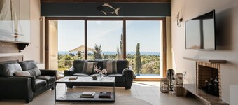 Villa Phoebeia, Wonderful Sea Views, Outdoor Infinity Pool, Antipata, Kefalonia