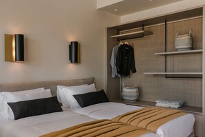 In-room safe, iron/ironing board, travel cot, free WiFi - Villa Phoebeia, Wonderful Sea Views, Outdoor Infinity Pool, Antipata, Kefalonia (Kefalonia)