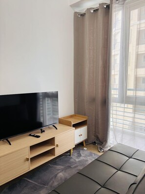 Interior - Stylish & Cozy Studio Retreat in Iloilo City (Iloilo City)