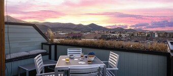 Rooftop Deck w/ Hot Tub Near Dining & Ski Slopes The Lookout by Avantstay