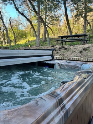 Outdoor spa tub - Mtnside retreat with hot tub-20 min to Snowbird. Views, privacy, near shopping (Sandy)