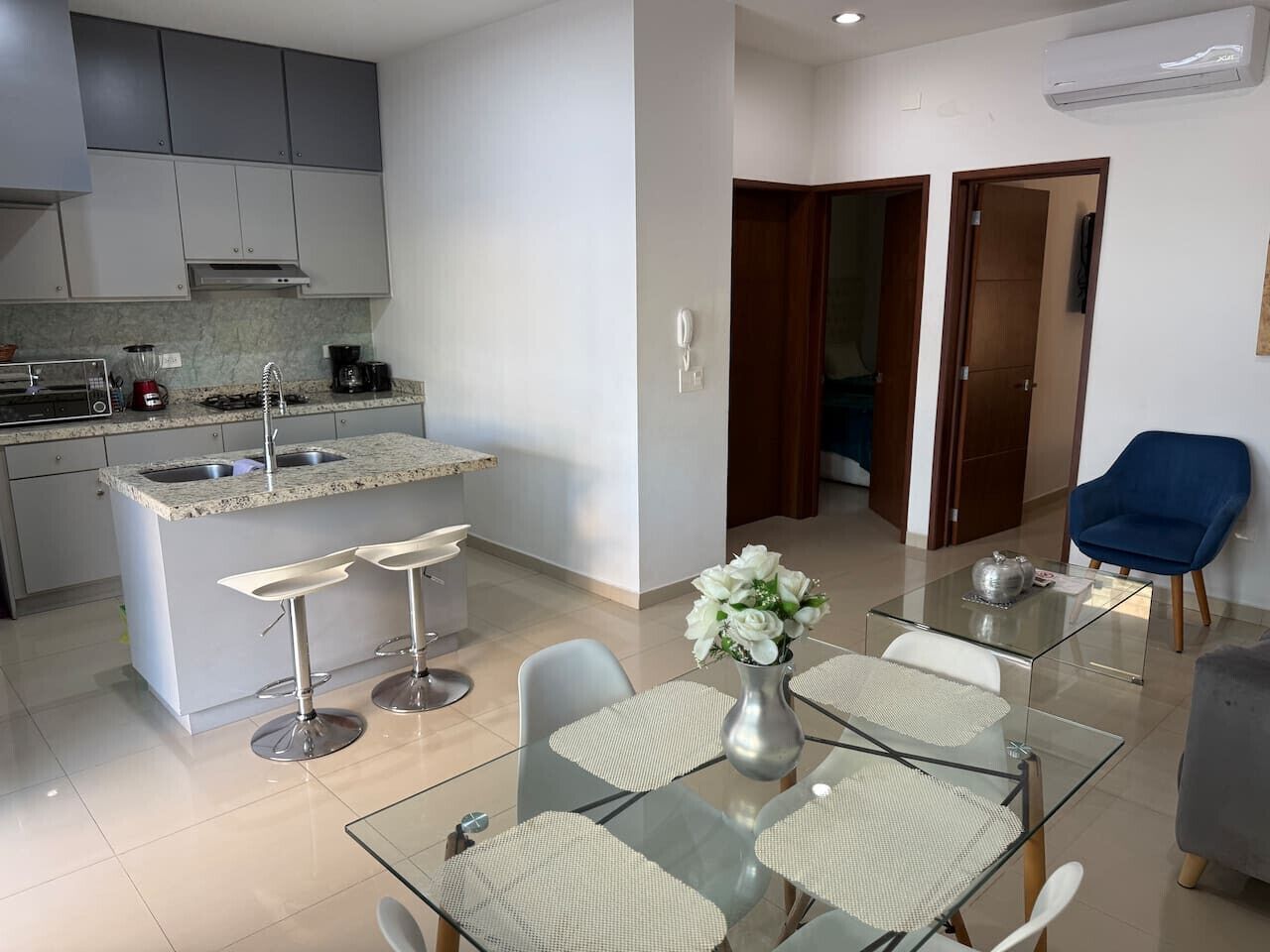 Basic Apartment | Private kitchen