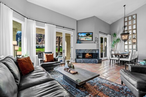 Elegant 3-bedroom getaway, great golf course views at LaQuinta Resort and Club
