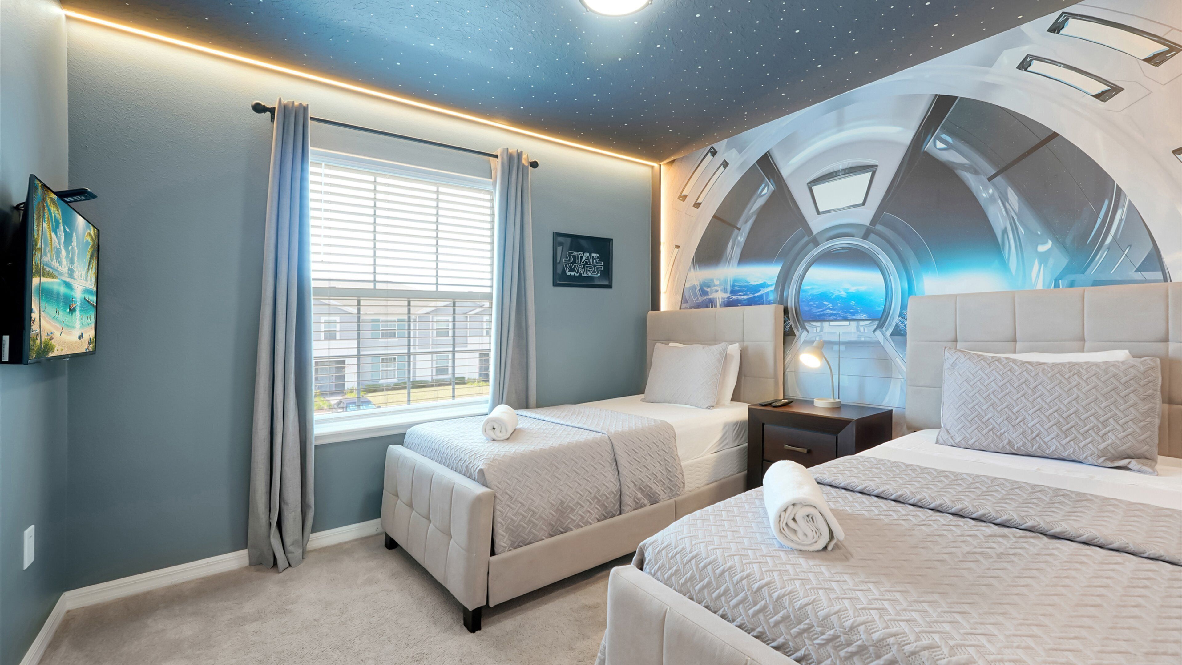 5 bedrooms, iron/ironing board, WiFi (free), bed sheets