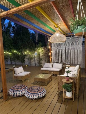 Terrace/patio - WeHo Pool Retreat • Designer • Holiday Ready (Los Angeles)