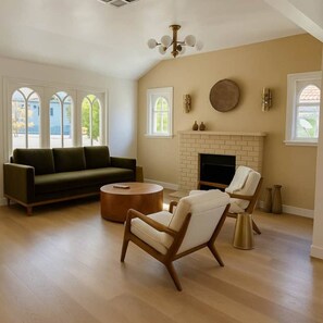 Living area - WeHo Pool Retreat • Designer • Holiday Ready (Los Angeles)