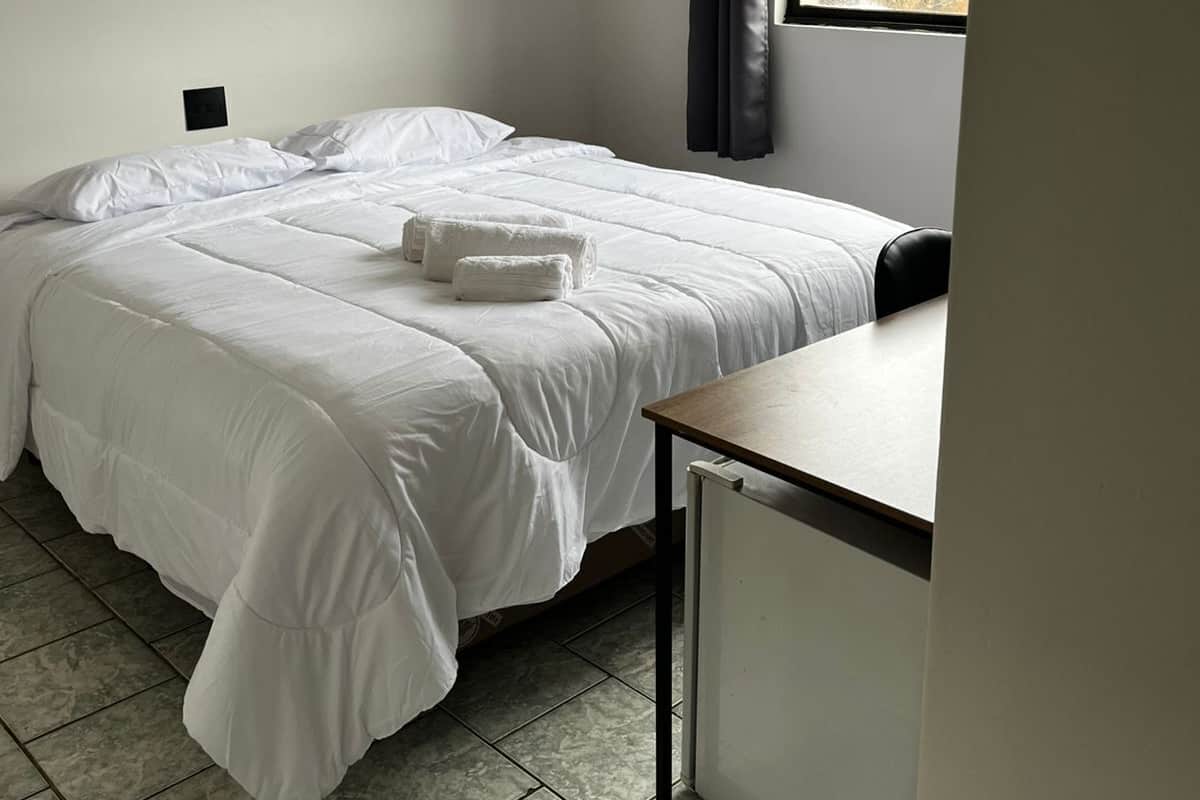 Comfort Double Room, 1 King Bed | Desk, laptop workspace, WiFi (free), bed sheets