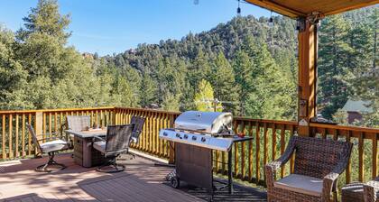 PMC Mountainside Cabin: Hit the Trails, Play Pool!