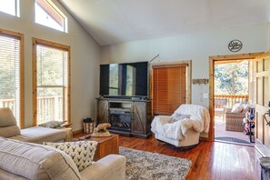 TV, fireplace, books, stereo