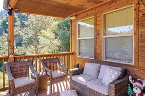 Property grounds - PMC Mountainside Cabin: Hit the Trails, Play Pool! (Pine Mountain Club)