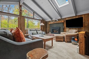 Smart TV, fireplace, offices, printers