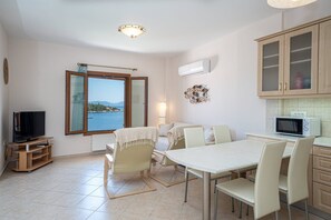 Dining - Beachfront Aetheria House, Wonderful Sea Views, Furnished Terrace, Fiskardo (Kefalonia)