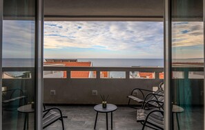 Property grounds - 3 bedroom beautiful apartment in Novalja (Novalja)