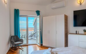 3 bedrooms, iron/ironing board, travel cot, free WiFi - 3 bedroom beautiful apartment in Novalja (Novalja)