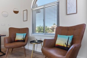 Interior - Sunny 2BR home with heated private pool (Queen Creek)