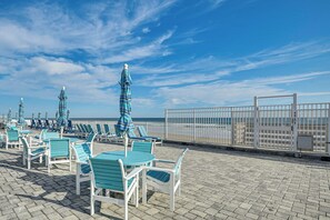 Terrace/patio - Steps to Ocean: Daytona Beach Condo w/ Patio! (Daytona Beach)