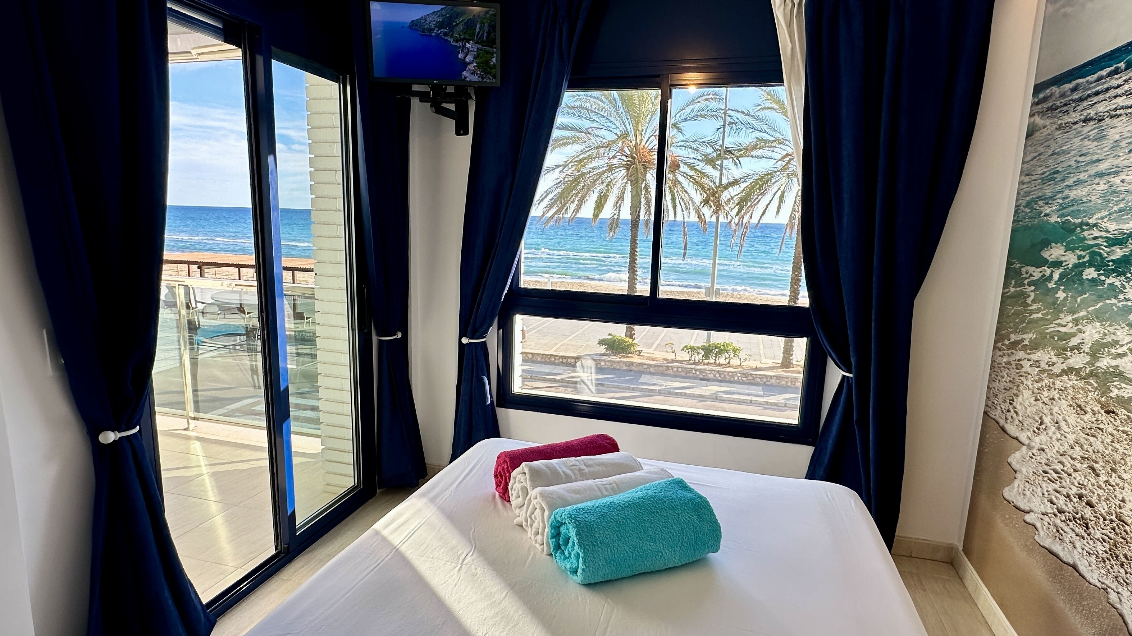 3 bedrooms, iron/ironing board, WiFi (free), bed sheets