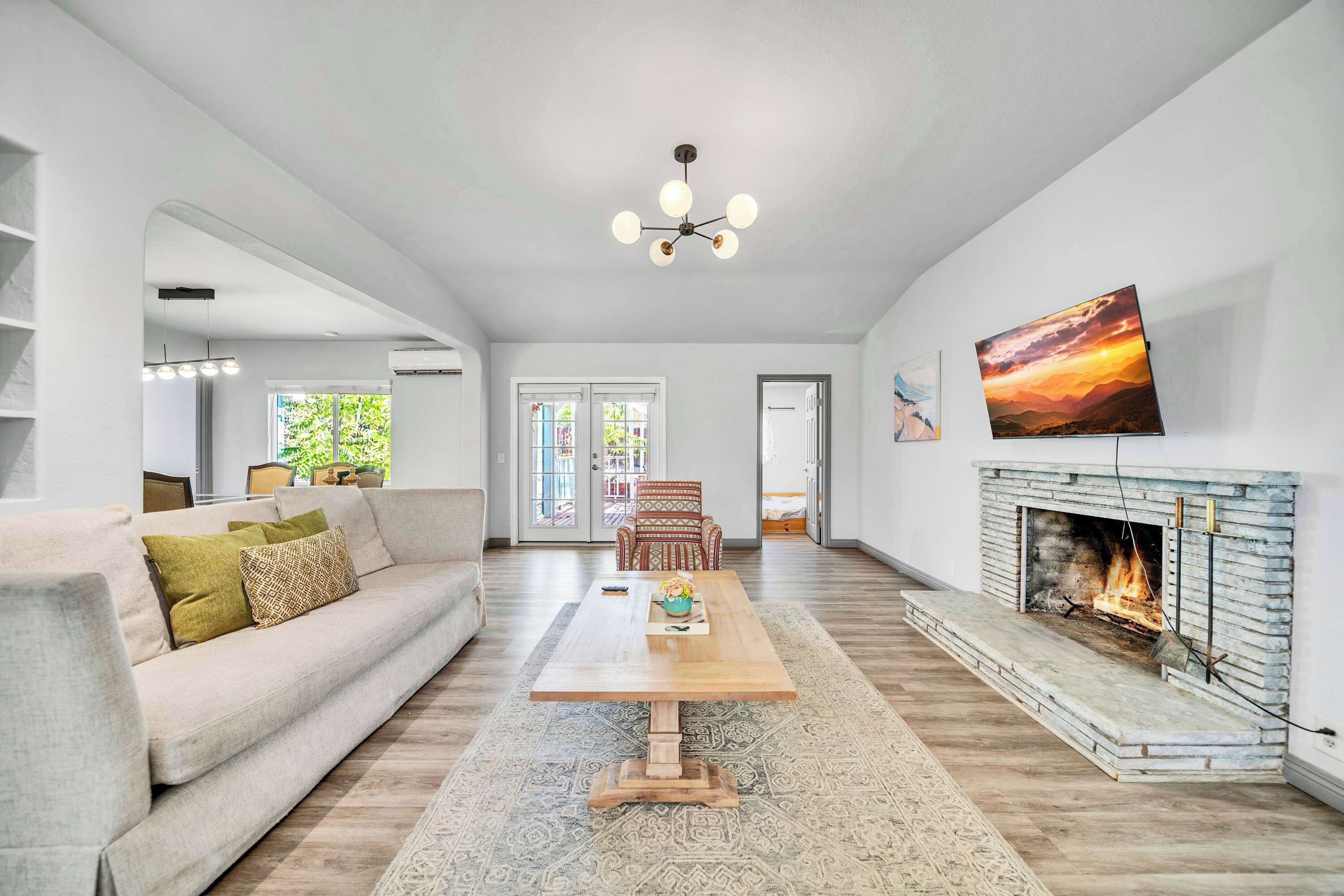 TV, fireplace, offices