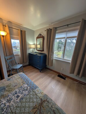 4 dormitorios, tabla de planchar con plancha, wifi gratis y ropa de cama