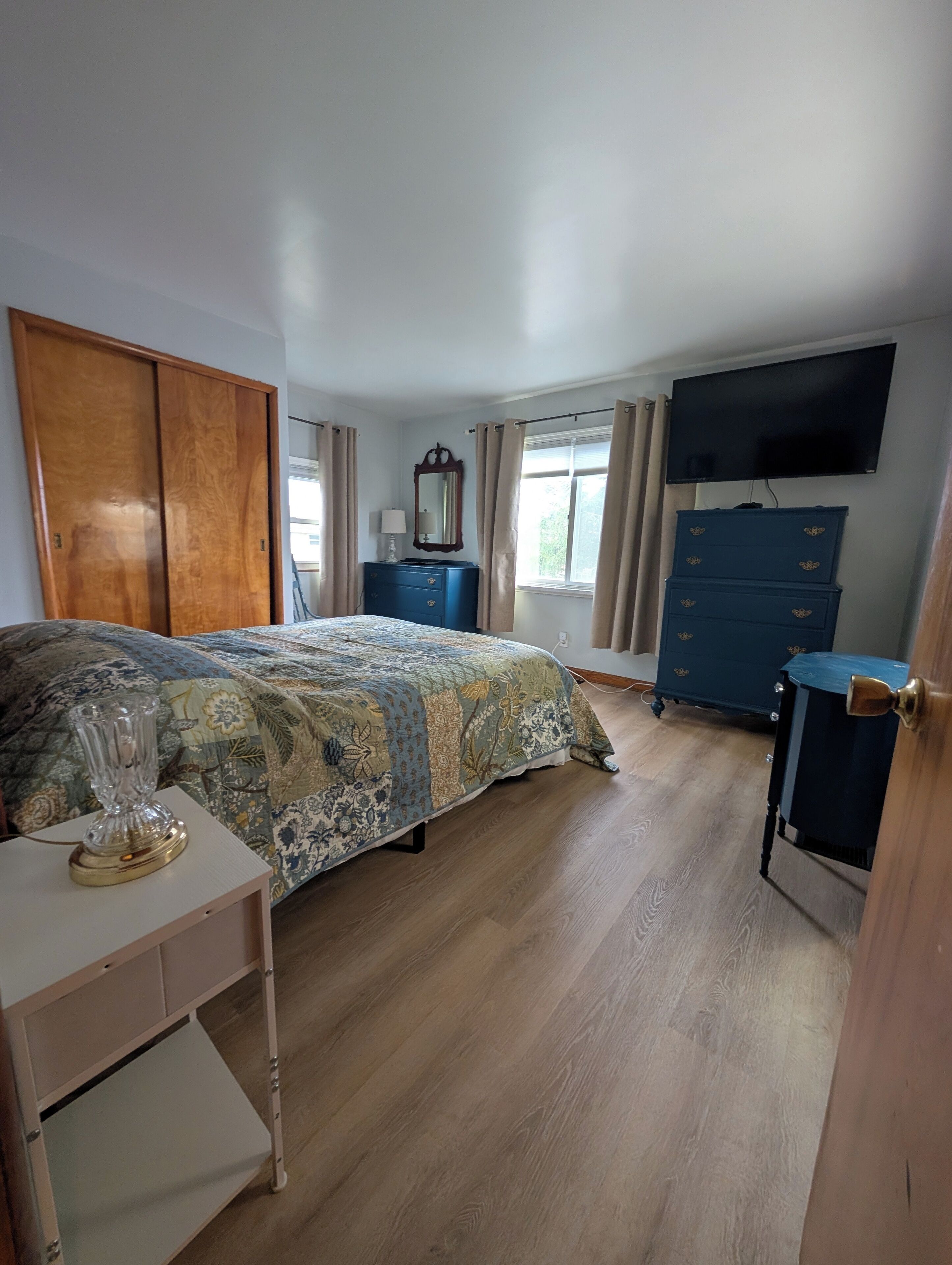 4 chambres, fer et planche à repasser, Wi-Fi gratuit, draps fournis