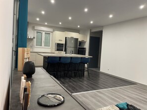 Mikrowelle, Ofen, Herdplatte, Geschirrspüler