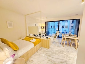 Iron/ironing board, free WiFi - Cosy Terrace Studio close to city center (Luxembourg)