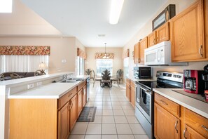 Coffee/tea maker, fridge, microwave, oven - Your Davenport Oasis (Davenport)