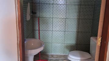 Pyyhkeet, saippua, vessapaperi