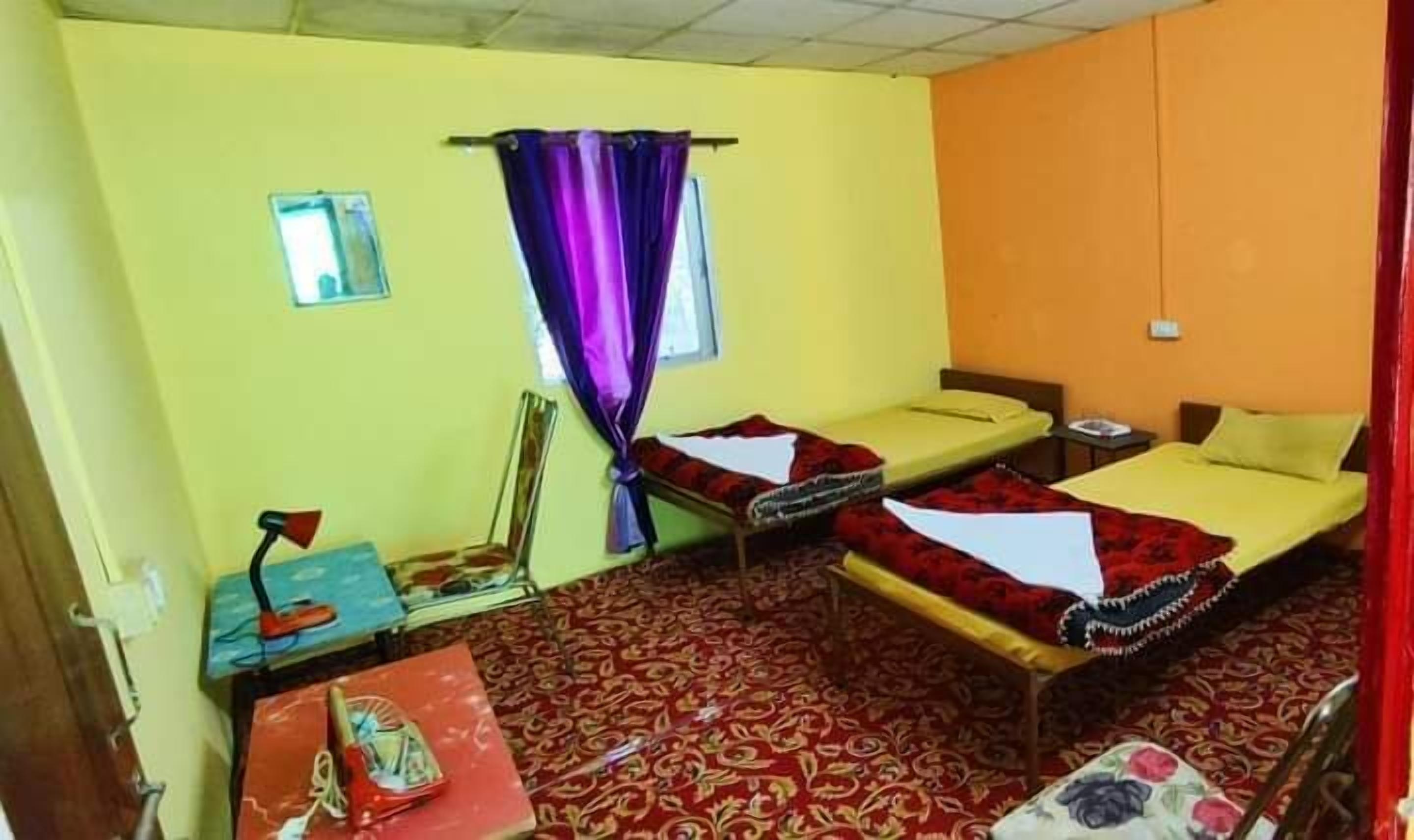 华丽双人房, 花园景观 | 办公桌