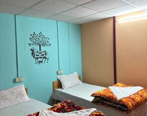 豪華雙人房, 花園景觀 | 書桌