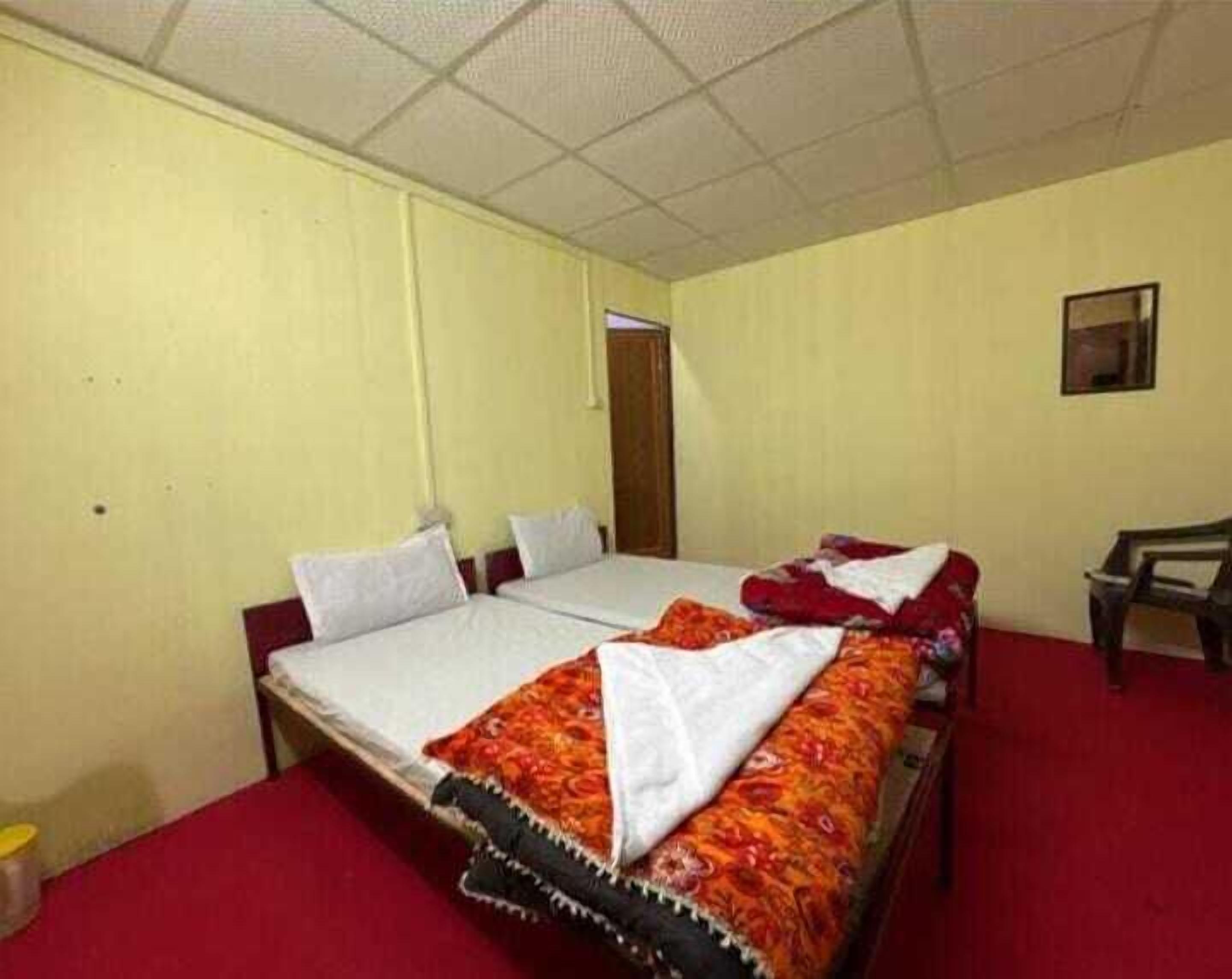 经济双人房 | 办公桌