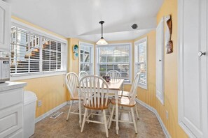 Dining - BeachTimes and TanLines|GolfCart|Linens|OceanLakes (Horry County)