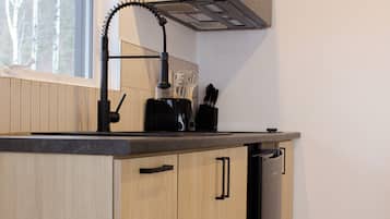 Espresso maker, electric kettle