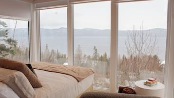 Premium bedding, free WiFi, bed sheets